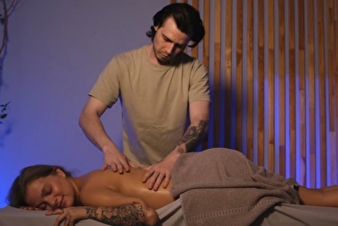 Ich will nur betrogen werden und einen Orgasmus haben - und ich gehe verdammt noch mal nicht zum Eisprung, um mich massieren zu lassen