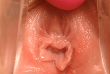22-Jährige filmt, wie sich ihre Vagina beim Orgasmus zusammenzieht